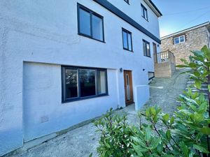 Photo 11- click for photo gallery